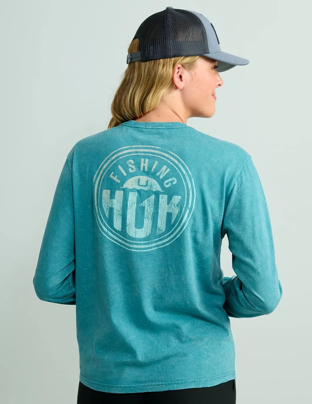 HUK Women's Short Sleeve Mineral Wash Pocket Tee, Fishing T-Shirt