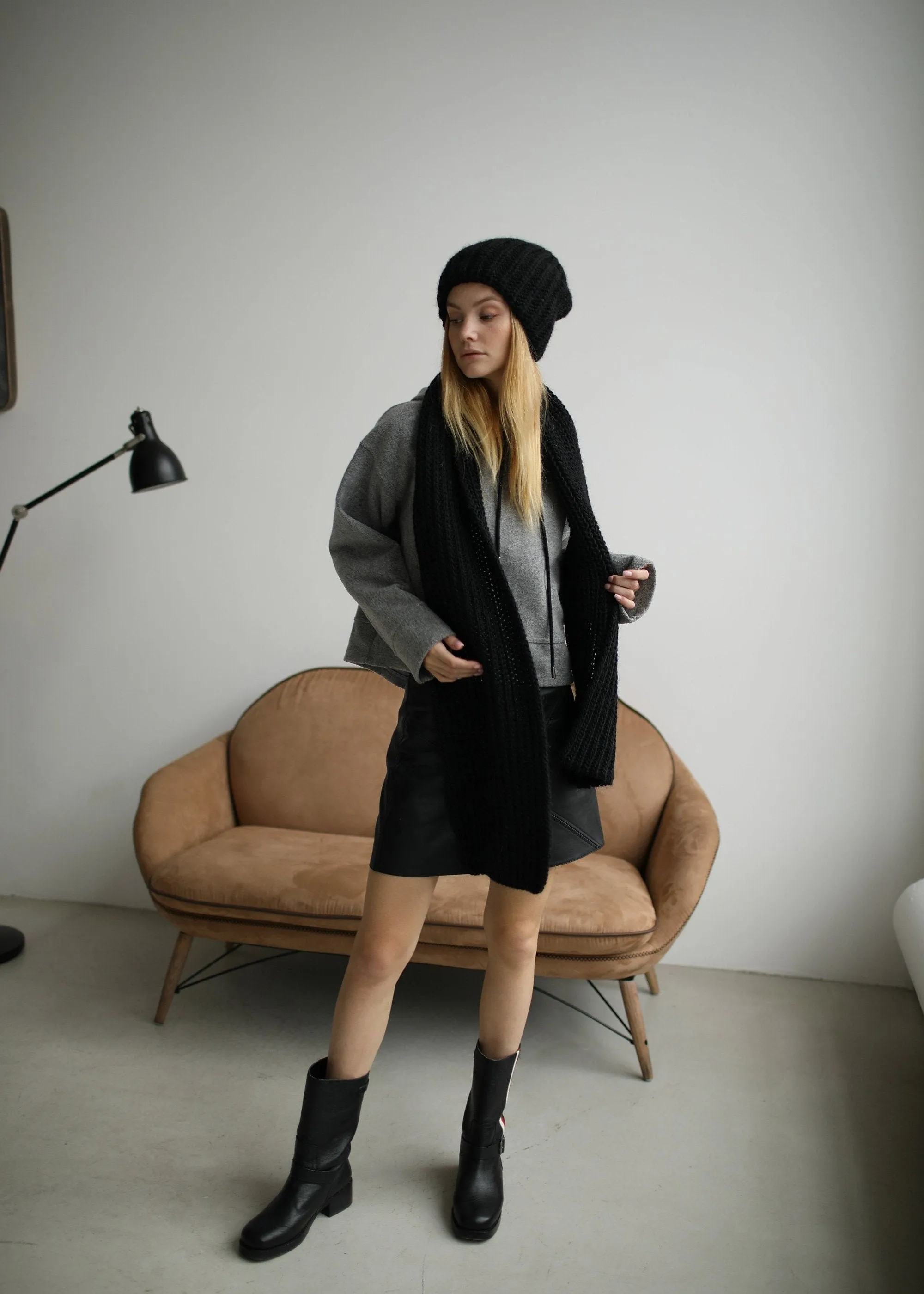 Oversized Double-Layer Wool Hat in Black