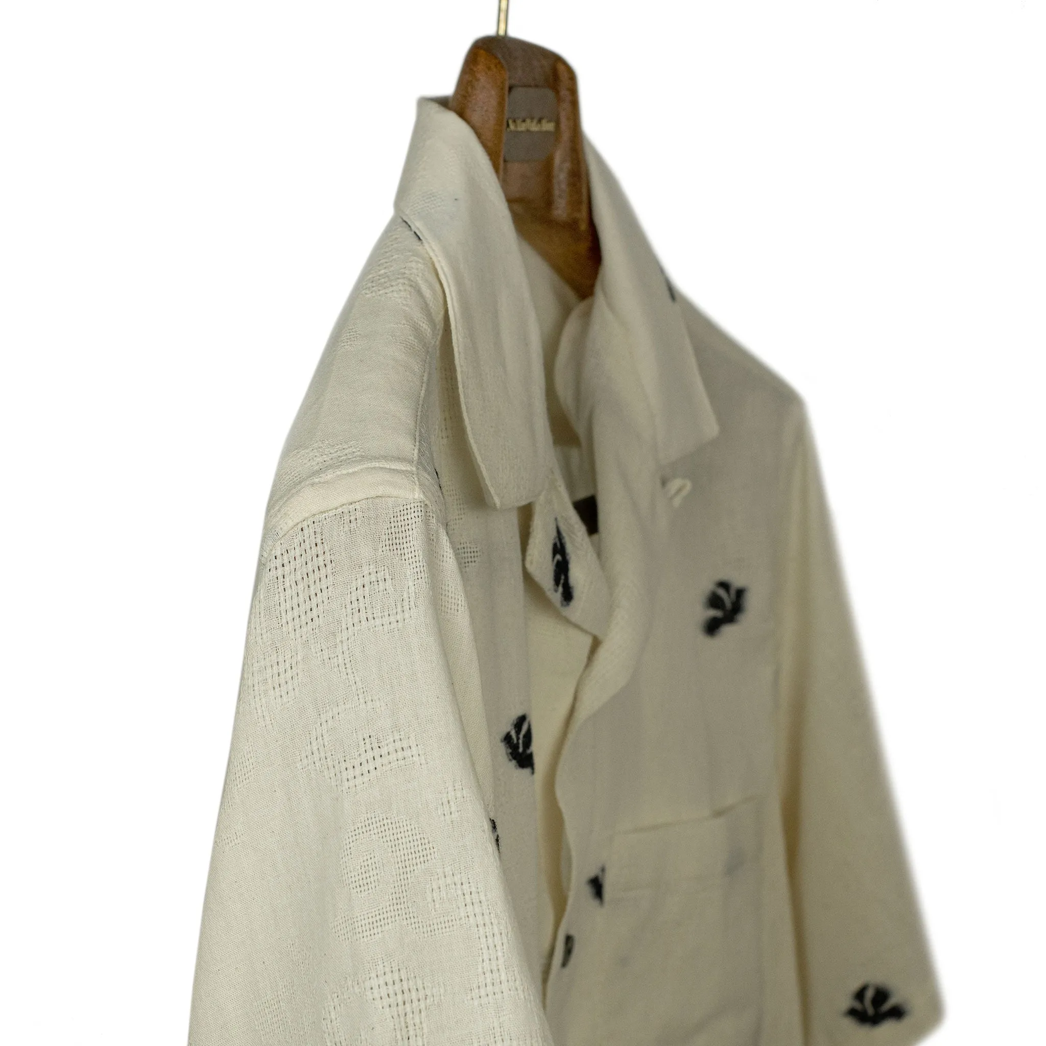 Philly camp collar shirt in ecru gauzy cotton with black embroideries