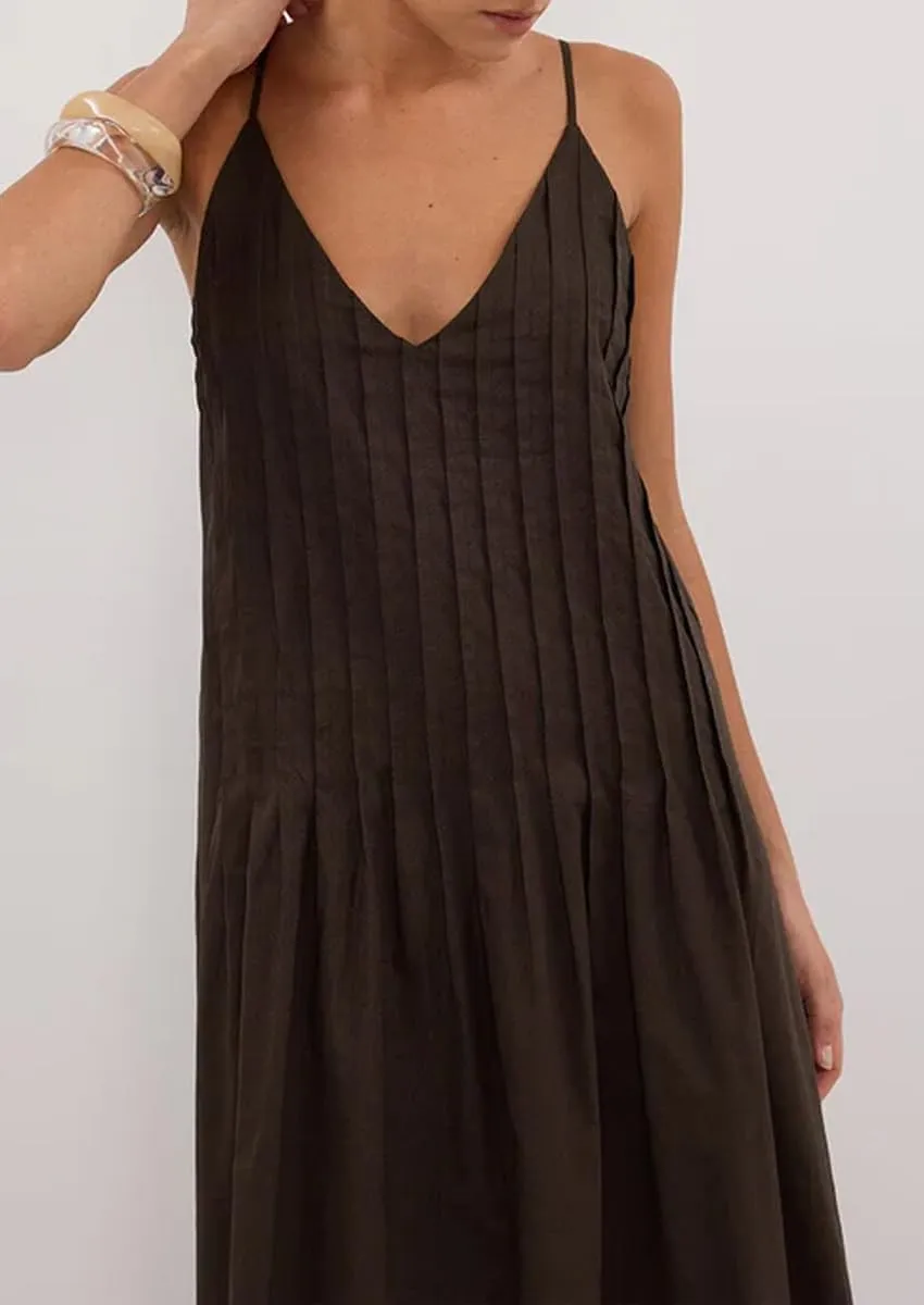 Summer Spaghetti Strap Tuck Maxi Dresses for Women 2025 Vacation V Neck Sleeveless Beach Long Boho Sundress